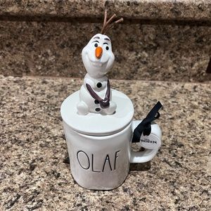 Brand new Rae Dunn Olaf mug